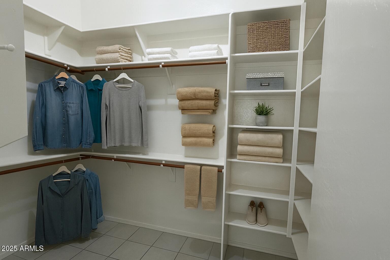 231 East Krista Way Tempe, AZ 85284 - Photo 9 of 20 a close view of closet