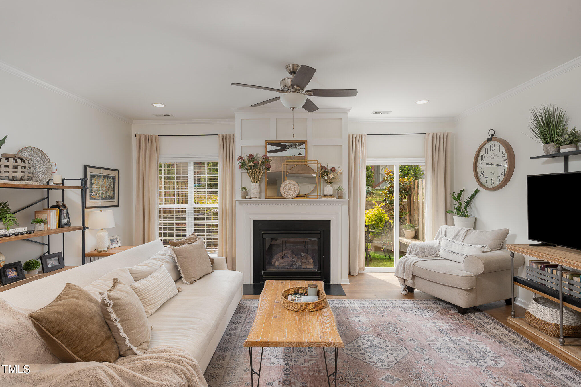 3069 Settle In Lane Raleigh, NC 27614 - Photo 4 of 20 Living Room
