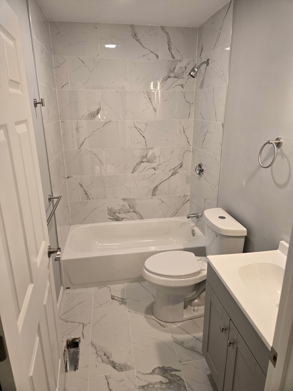 184 Avenue C, Unit 4 Woonsocket, RI 02895 - Photo 11 of 14