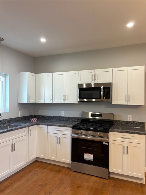 184 Avenue C, Unit 4 Woonsocket, RI 02895 - Photo 2 of 14