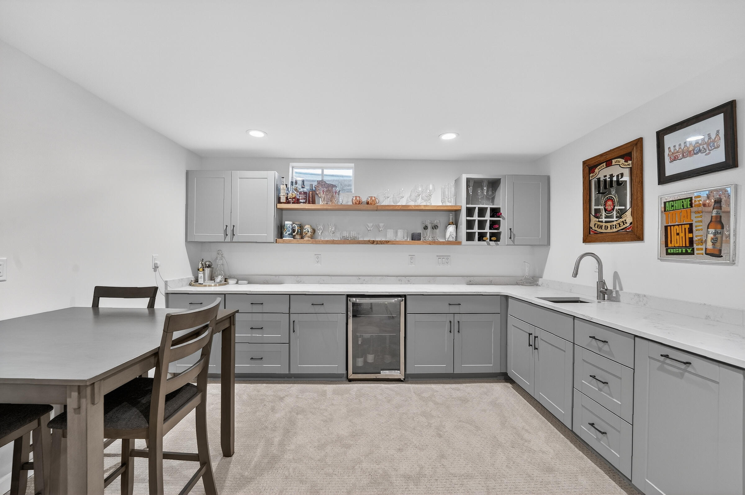 W199N17111 Ridgeway Drive Jackson, WI 53037 - Photo 16 of 29 Kitchenette LL