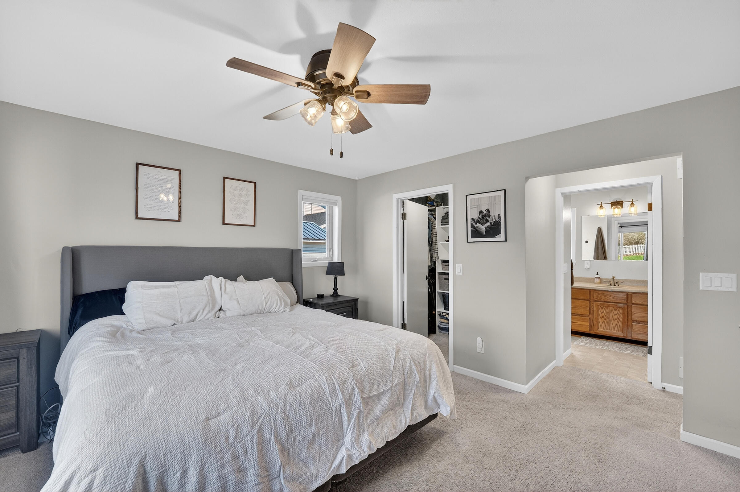 W199N17111 Ridgeway Drive Jackson, WI 53037 - Photo 10 of 29 Primary bedroom