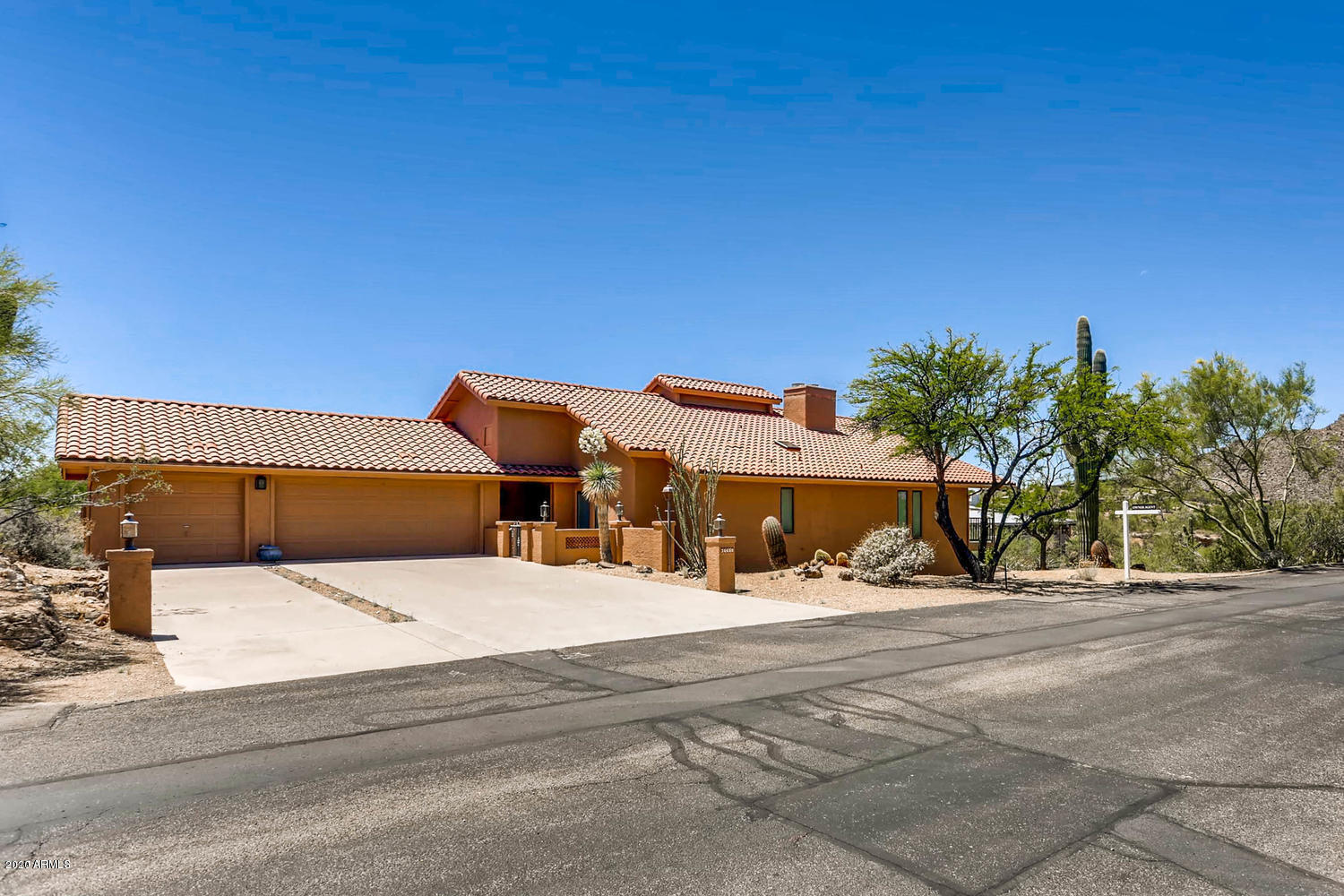 36650 Mule Train Road Carefree, AZ 85377 - Photo 8 of 40 8 Carefree