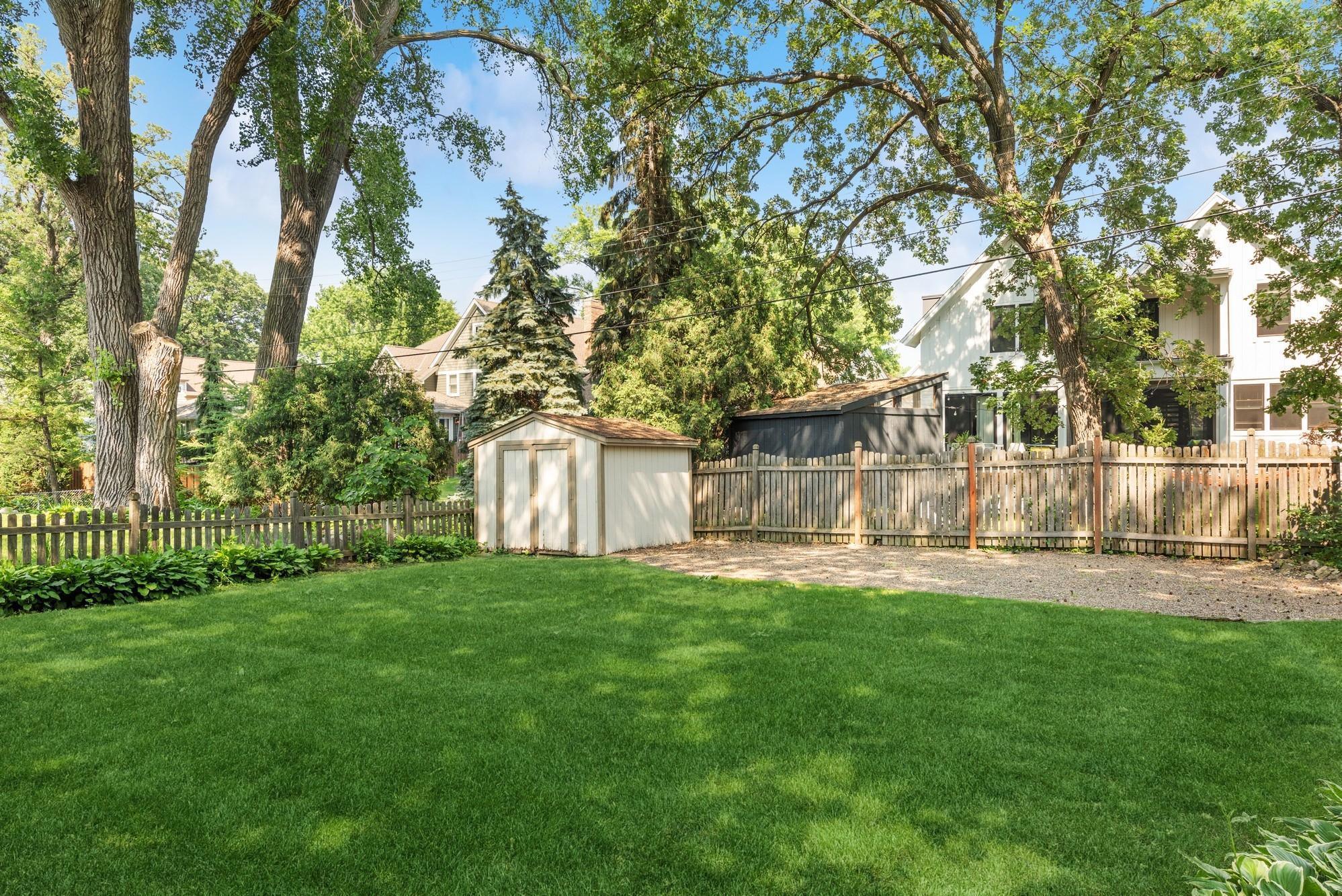 4825 Maple Road Edina, MN 55424 - Photo 3 of 26