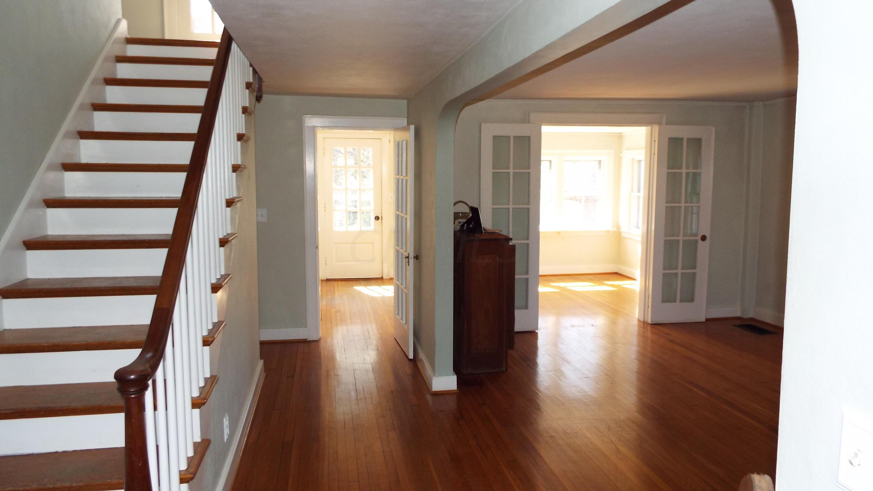 3740 Hebbardsville Road Albany, OH 45710 - Photo 18 of 50 Foyer/living room