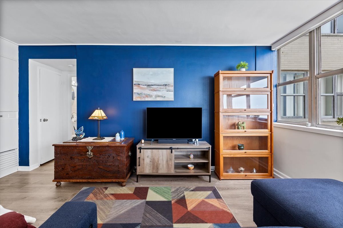 6301 North Sheridan Road, Unit 10F Chicago, IL 60660 - Photo 6 of 16