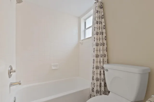 $1,850 | 1135 Lake Shore Drive, Unit 206, Lake Park, FL 33403