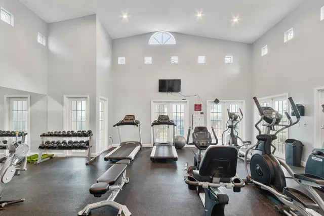 $1,850 | 1135 Lake Shore Drive, Unit 206, Lake Park, FL 33403