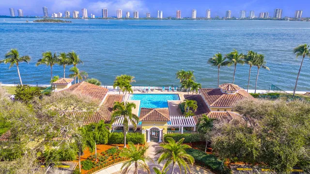 $1,850 | 1135 Lake Shore Drive, Unit 206, Lake Park, FL 33403