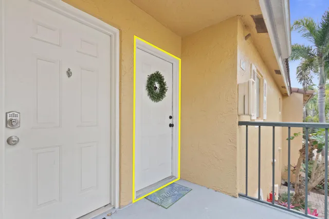 $1,850 | 1135 Lake Shore Drive, Unit 206, Lake Park, FL 33403