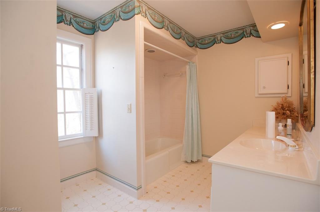 400 Cascade Drive High Point, NC 27265 - Photo 20 of 23 Gallery Image 20