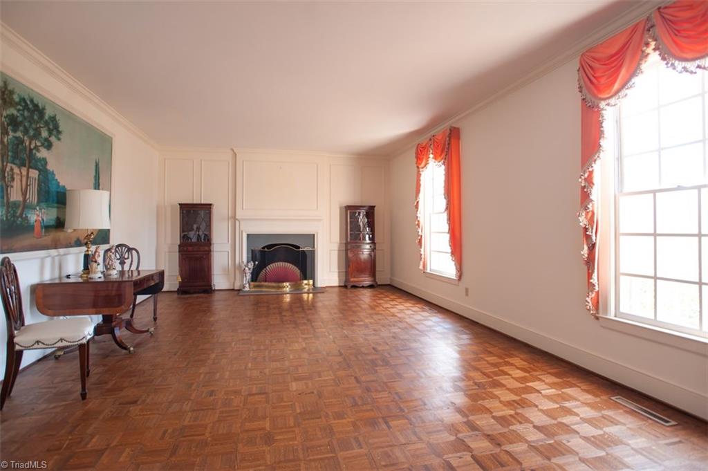 400 Cascade Drive High Point, NC 27265 - Photo 4 of 23 Gallery Image 4