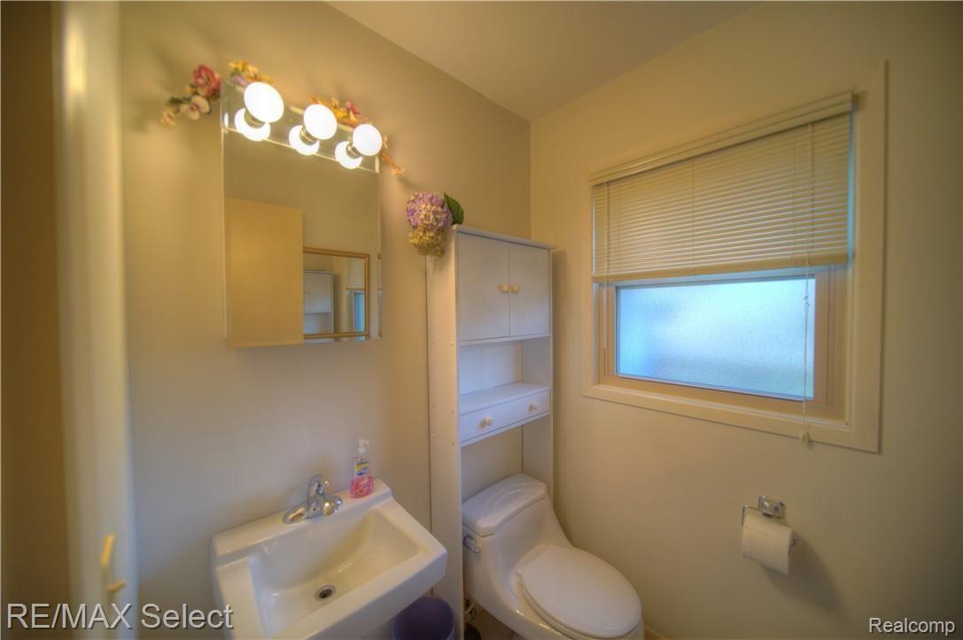 6304 Yorkshire North Riding Road Flint, MI 48532 - Photo 20 of 32 6304 Yorkshire 19.jpg