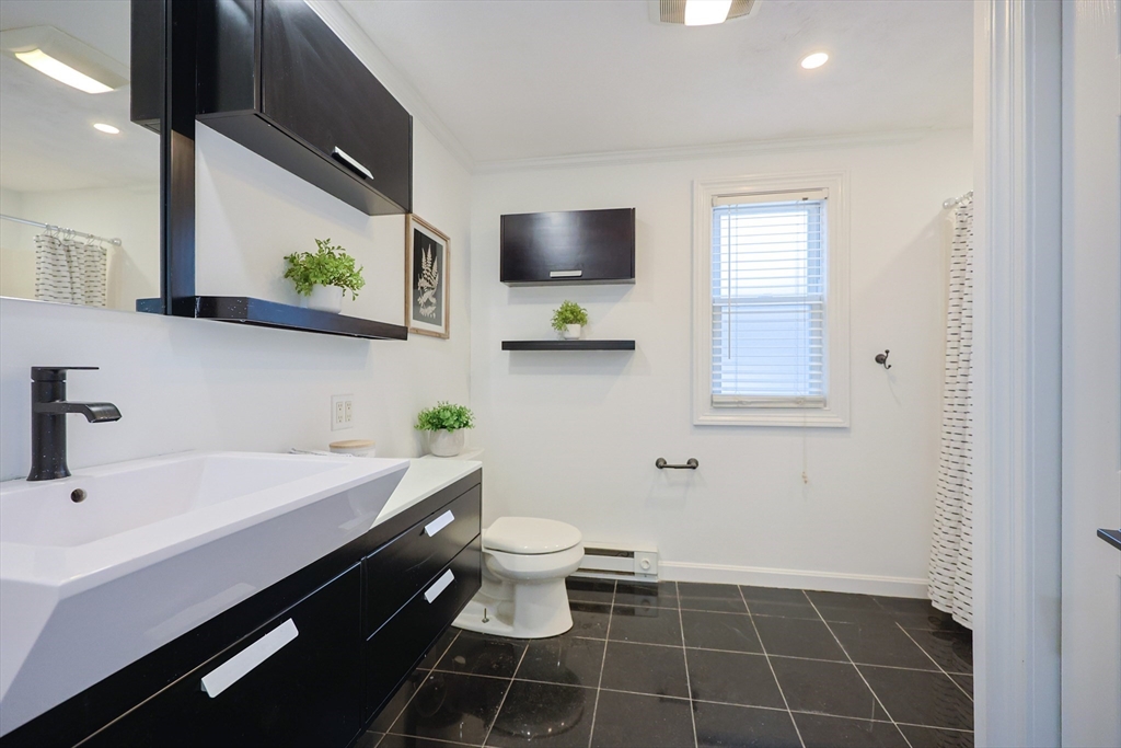 232 Pleasant Street Melrose, MA 02176 - Photo 18 of 37