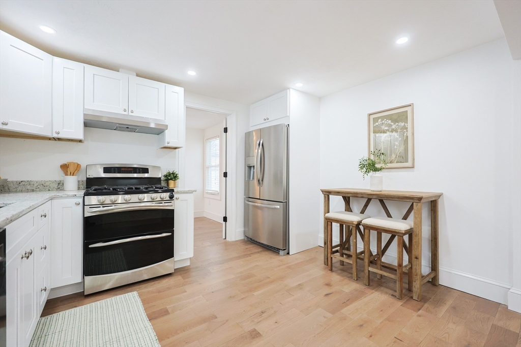 232 Pleasant Street Melrose, MA 02176 - Photo 9 of 37