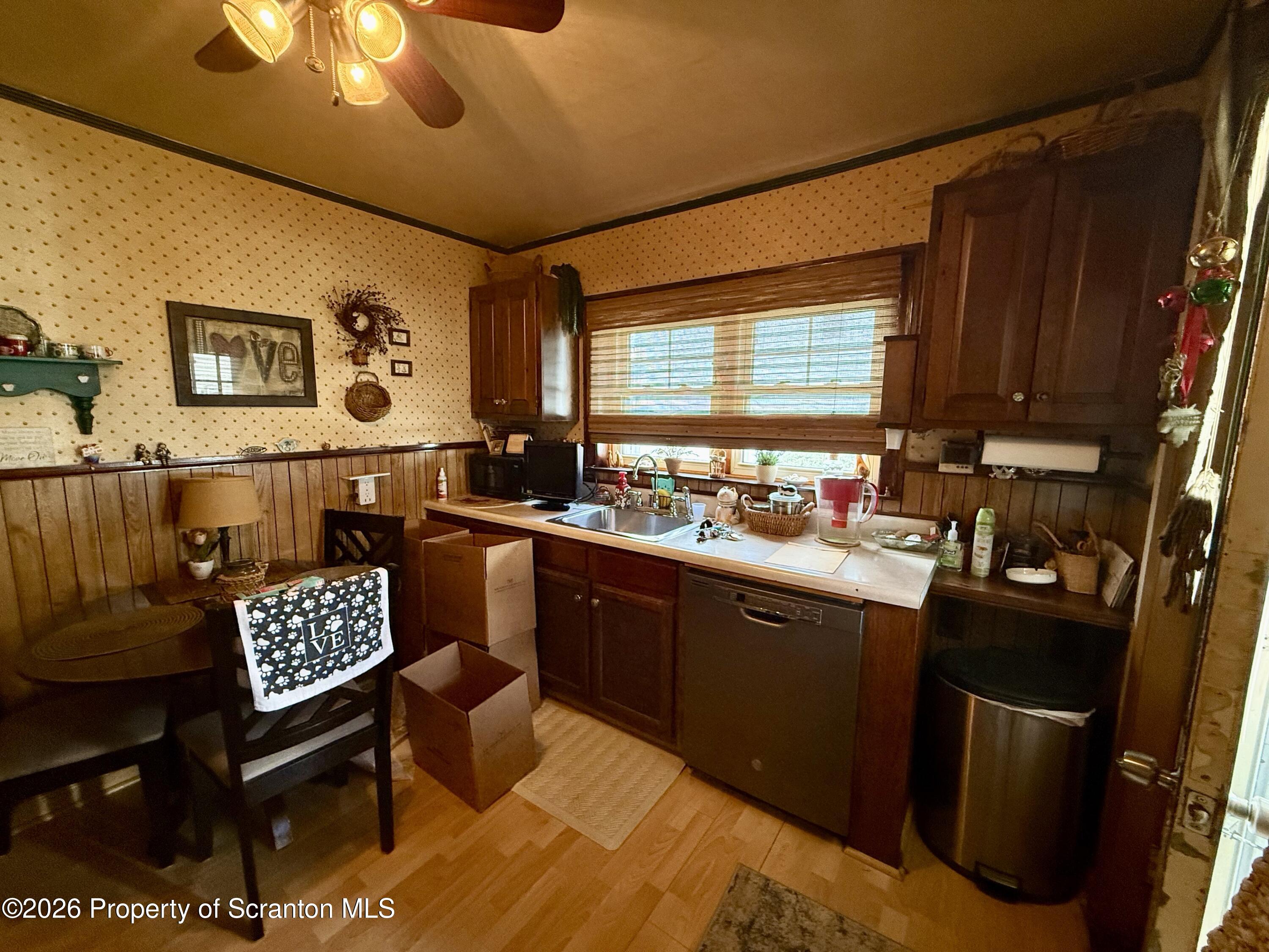 613 Grace Street Scranton, PA 18509 - Photo 13 of 50 Kitchen