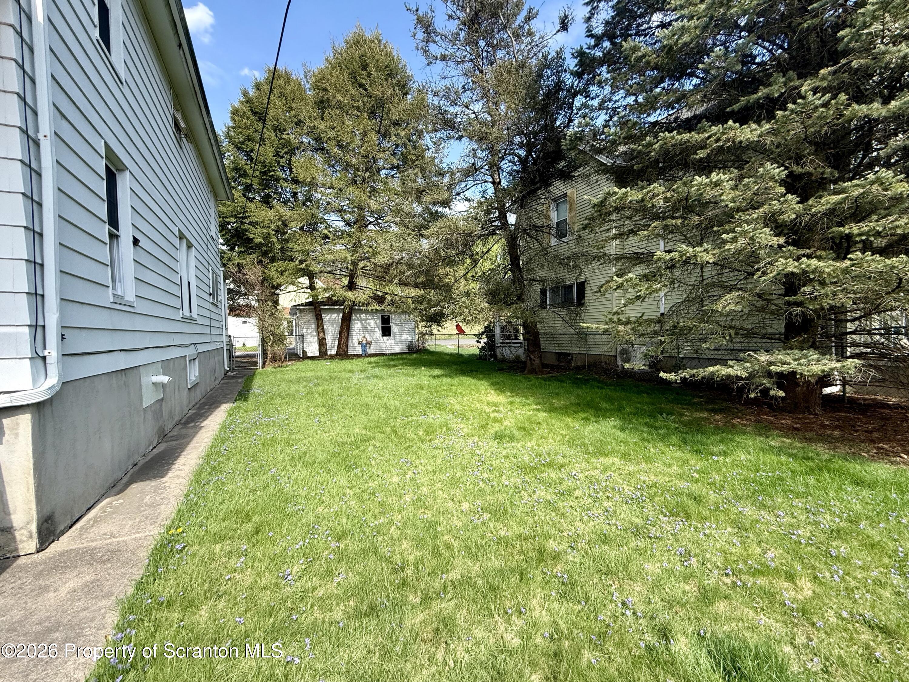 613 Grace Street Scranton, PA 18509 - Photo 36 of 50 Yard