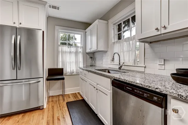 $2,500 | 725 East 53rd Street, Savannah, GA 31405