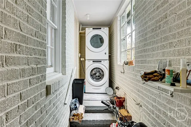 $2,500 | 725 East 53rd Street, Savannah, GA 31405