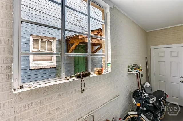 $2,500 | 725 East 53rd Street, Savannah, GA 31405