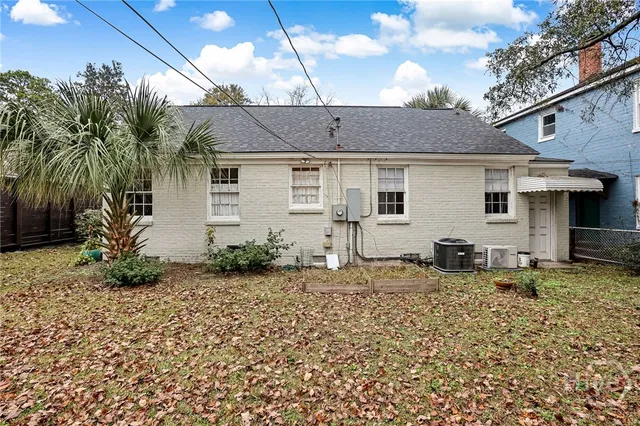 $2,500 | 725 East 53rd Street, Savannah, GA 31405
