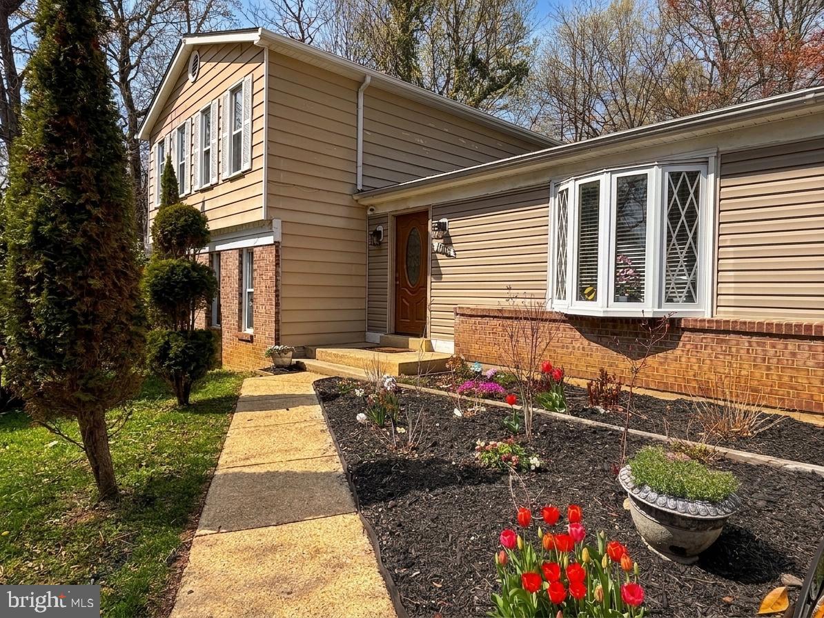 1003 Stag Way Fort Washington, MD 20744 - Photo 4 of 24 Front 4