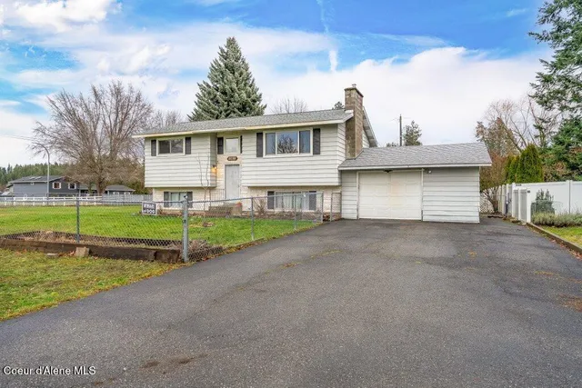 $449,000 | 10788 North Oak Street, Hayden, ID 83835