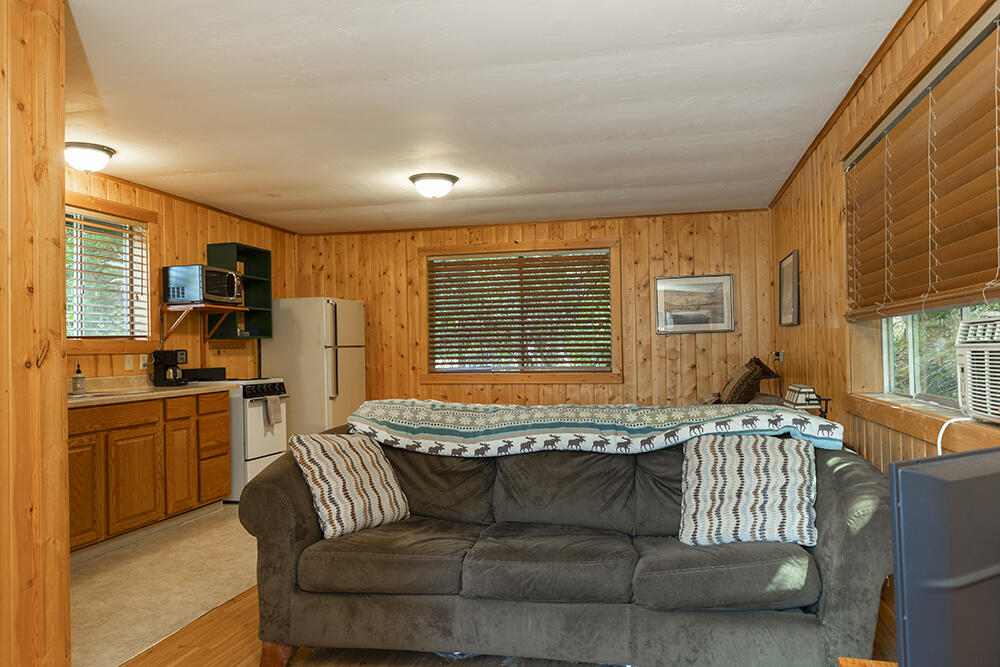 11926 Galice Road Merlin, OR 97532 - Photo 34 of 61 33