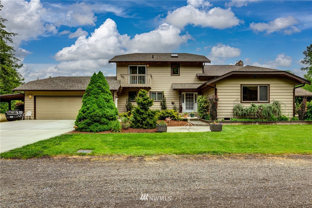 5517 Mission Road Bellingham, WA 98226 - Photo 2 of 40