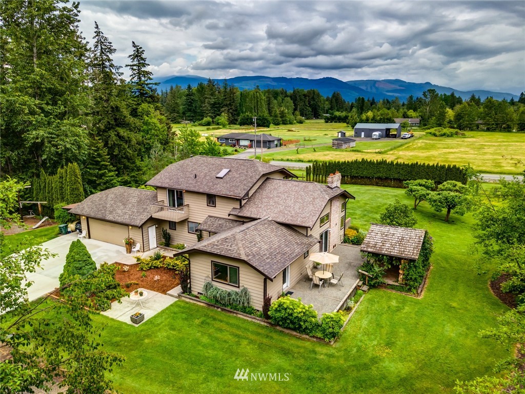 5517 Mission Road Bellingham, WA 98226 - Photo 5 of 40