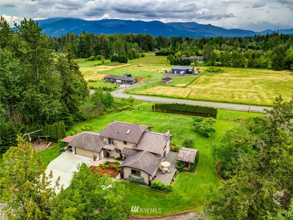5517 Mission Road Bellingham, WA 98226 - Photo 8 of 40