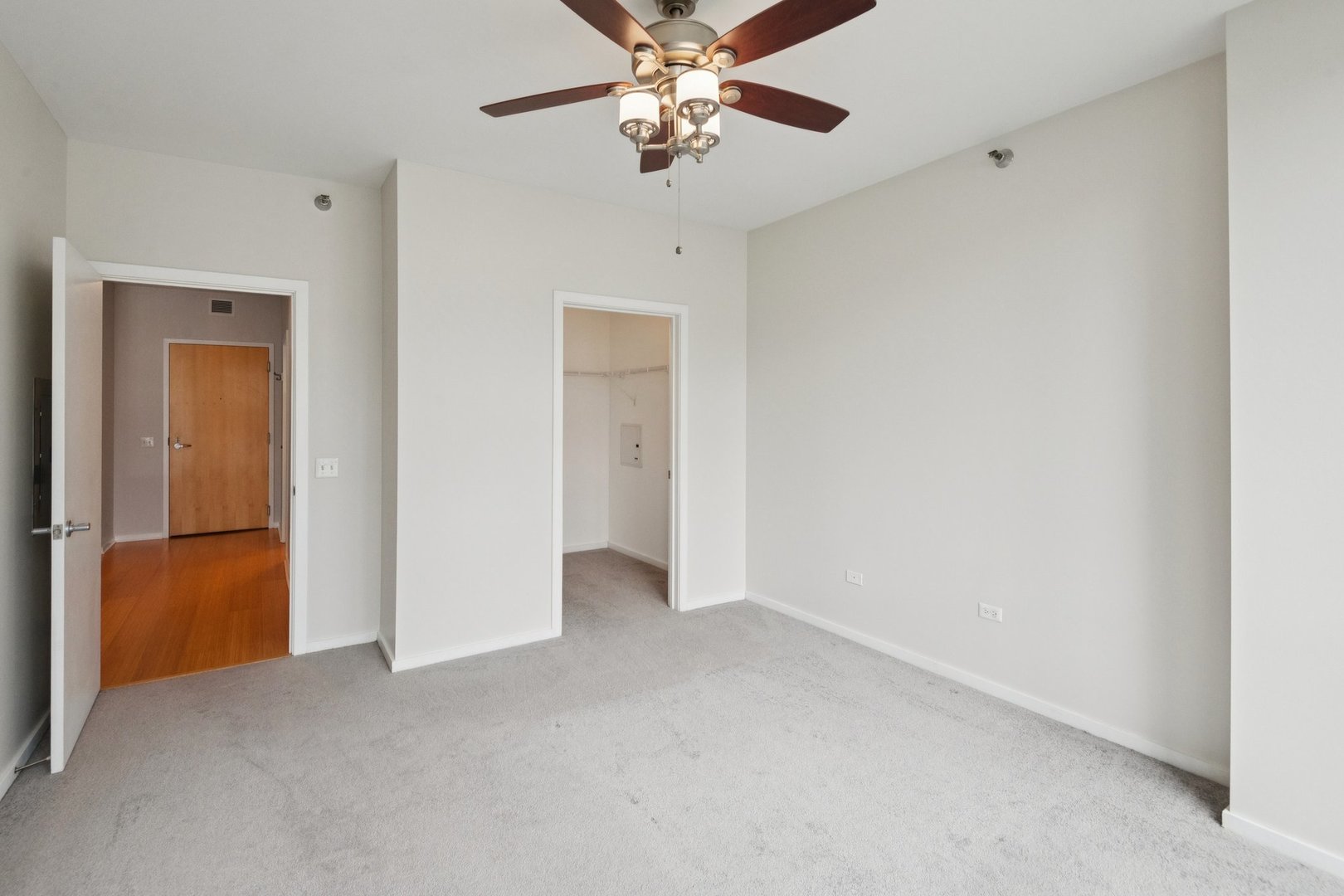 123 South Green Street, Unit 402B Chicago, IL 60607 - Photo 9 of 15