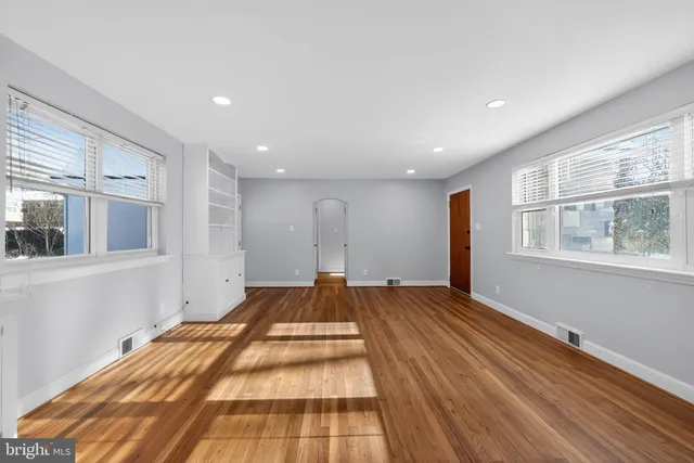 $2,100 | 109 West Park Boulevard, Collingswood, NJ 08108