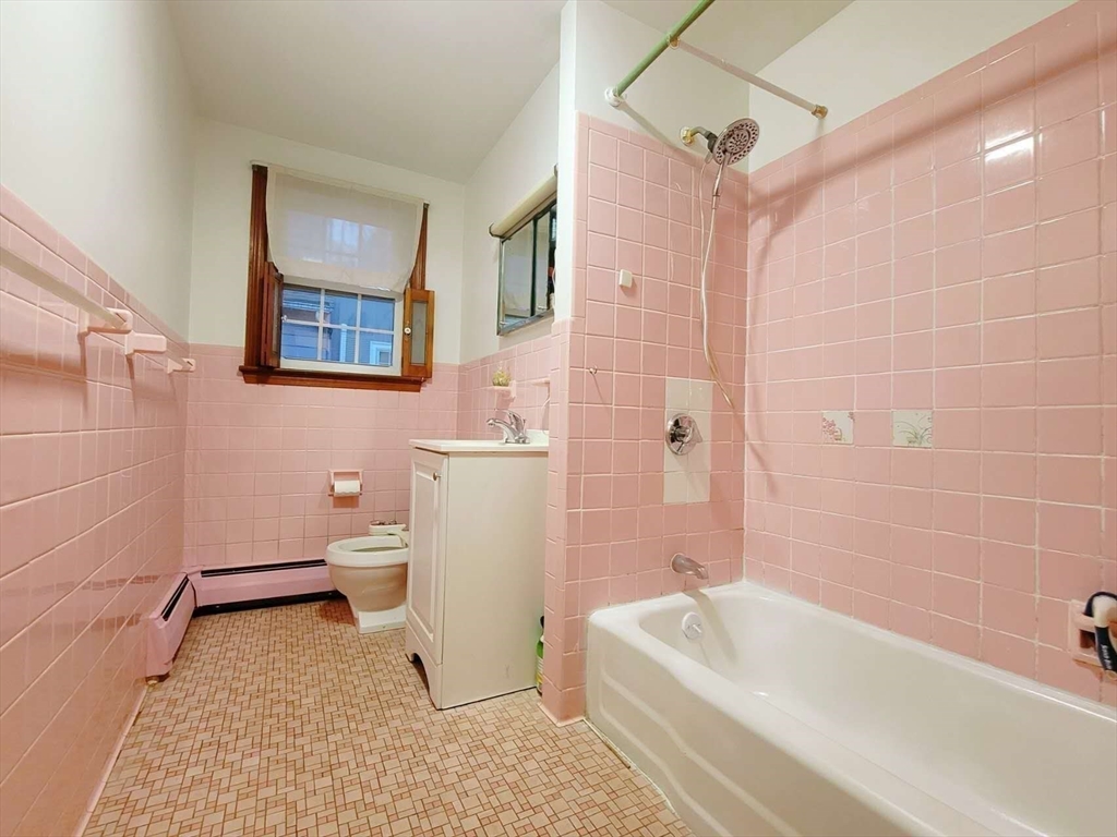 24 Grapevine Avenue Lexington, MA 02421 - Photo 10 of 15 Gallery Image 10