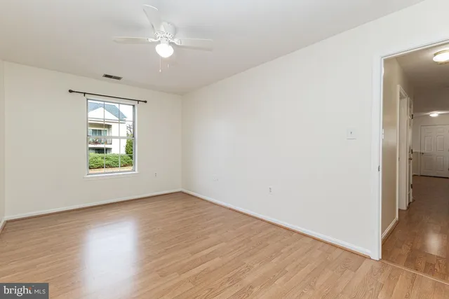 $1,950 | 9472 Scarlet Oak Drive, Unit 9, Manassas, VA 20110