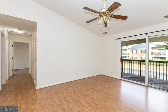 $1,950 | 9472 Scarlet Oak Drive, Unit 9, Manassas, VA 20110