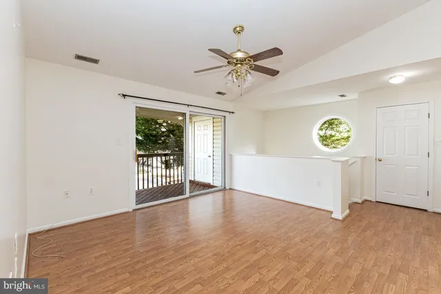 $1,950 | 9472 Scarlet Oak Drive, Unit 9, Manassas, VA 20110