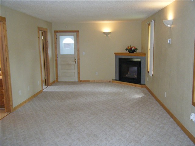 9215 Orchard Street Proctor, MN 55810 - Photo 2 of 5 Gallery Image 2