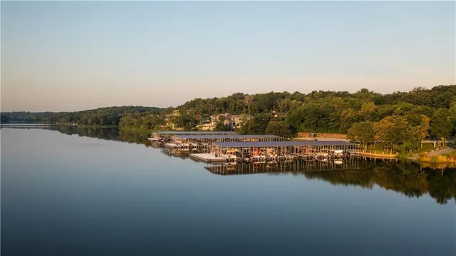 $640,000 | 16917 Wallace Way, Loch Lloyd, MO 64012