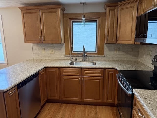 7 Puritan Road Danvers, MA 01923 - Photo 4 of 24