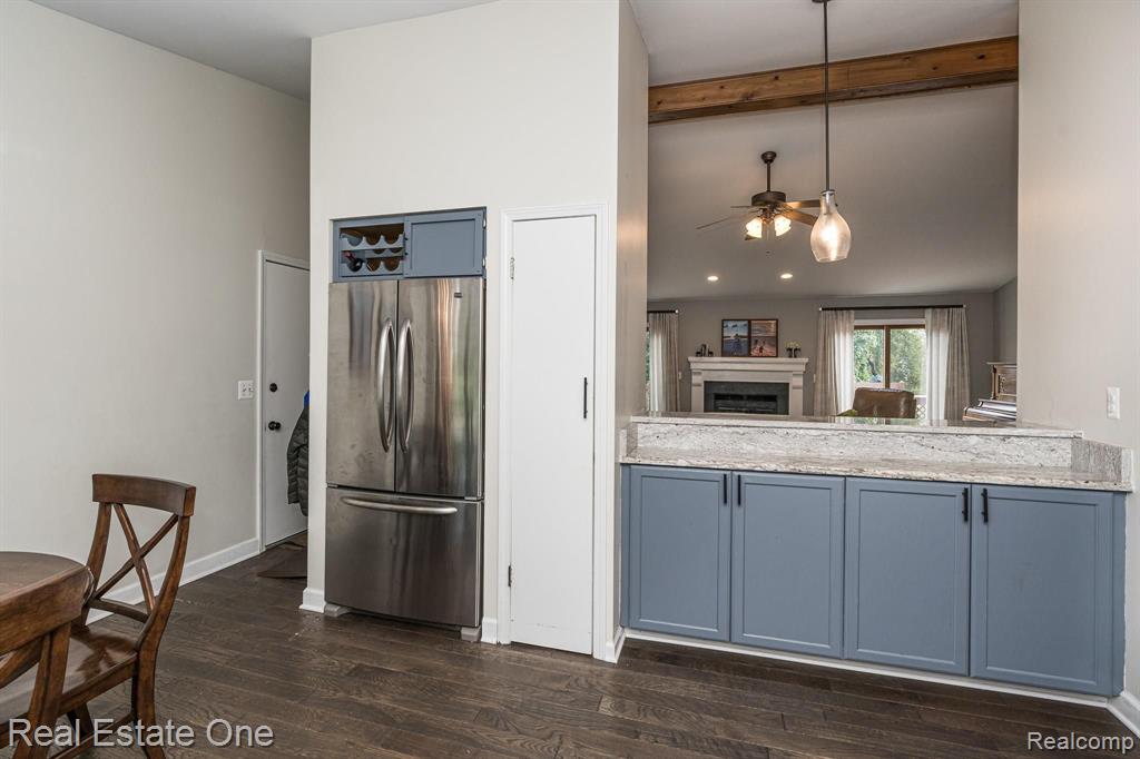 2033 Avonstoke Road Rochester Hills, MI 48307 - Photo 5 of 30