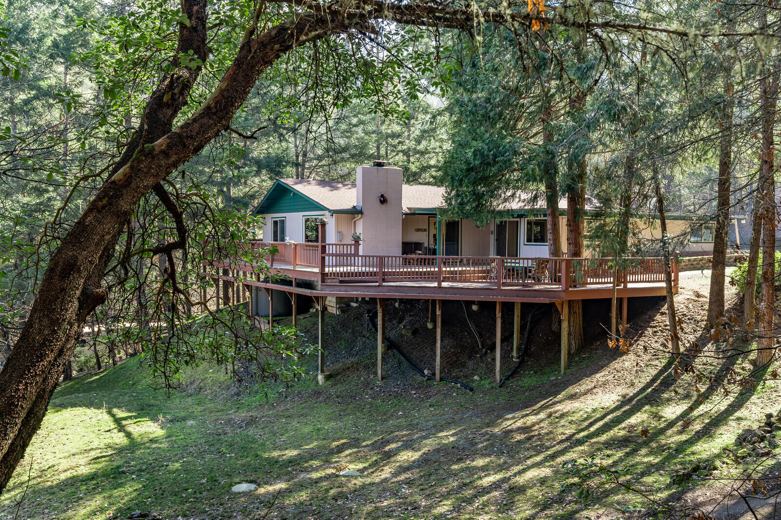 2135 Knowles Road Medford, OR 97501 - Photo 1 of 55 18_KR_18_mls