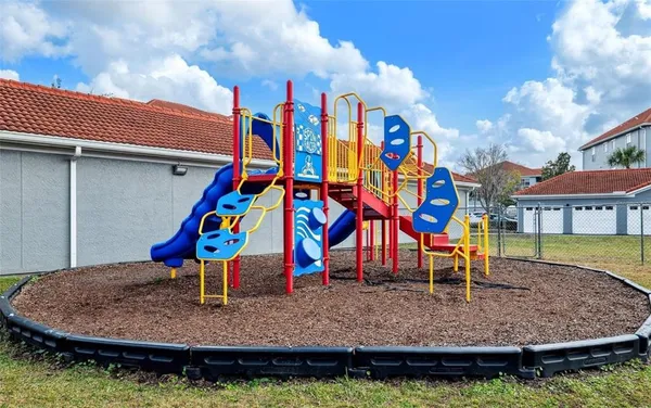 $1,500 | 18001 Richmond Pl Drive, Unit 227, Tampa, FL 33647