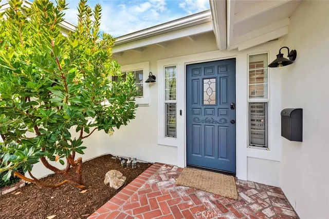 $1,599,000 | 3210 Iowa Street, Costa Mesa, CA 92626