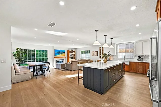 $1,599,000 | 3210 Iowa Street, Costa Mesa, CA 92626