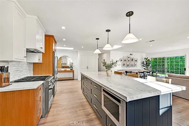 $1,599,000 | 3210 Iowa Street, Costa Mesa, CA 92626