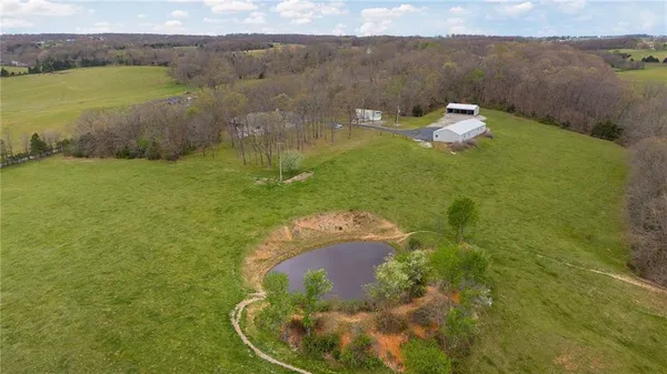 $725,000 | 21150 Farm Road 2020, Crane, MO 65633