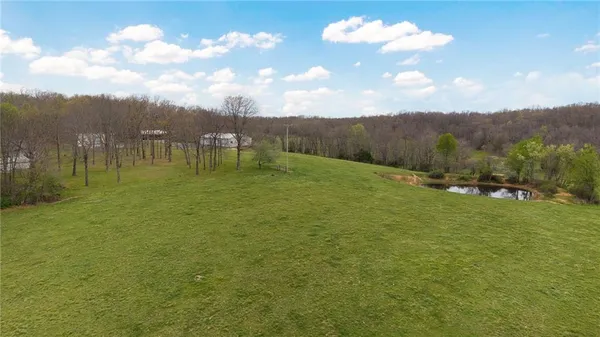 $725,000 | 21150 Farm Road 2020, Crane, MO 65633