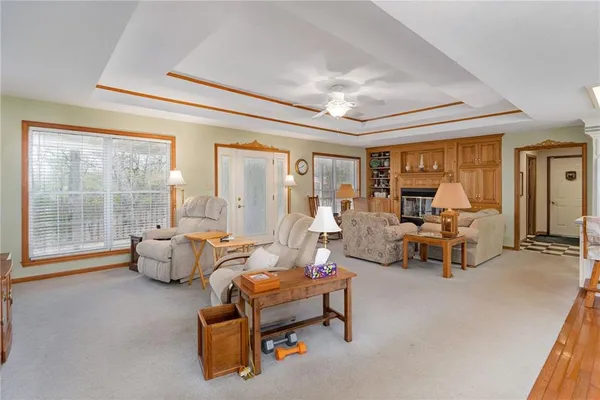 $725,000 | 21150 Farm Road 2020, Crane, MO 65633