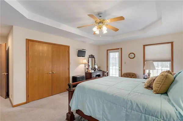 $725,000 | 21150 Farm Road 2020, Crane, MO 65633